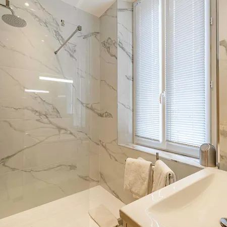 Beautiful Renovated Near Croisette Cannes